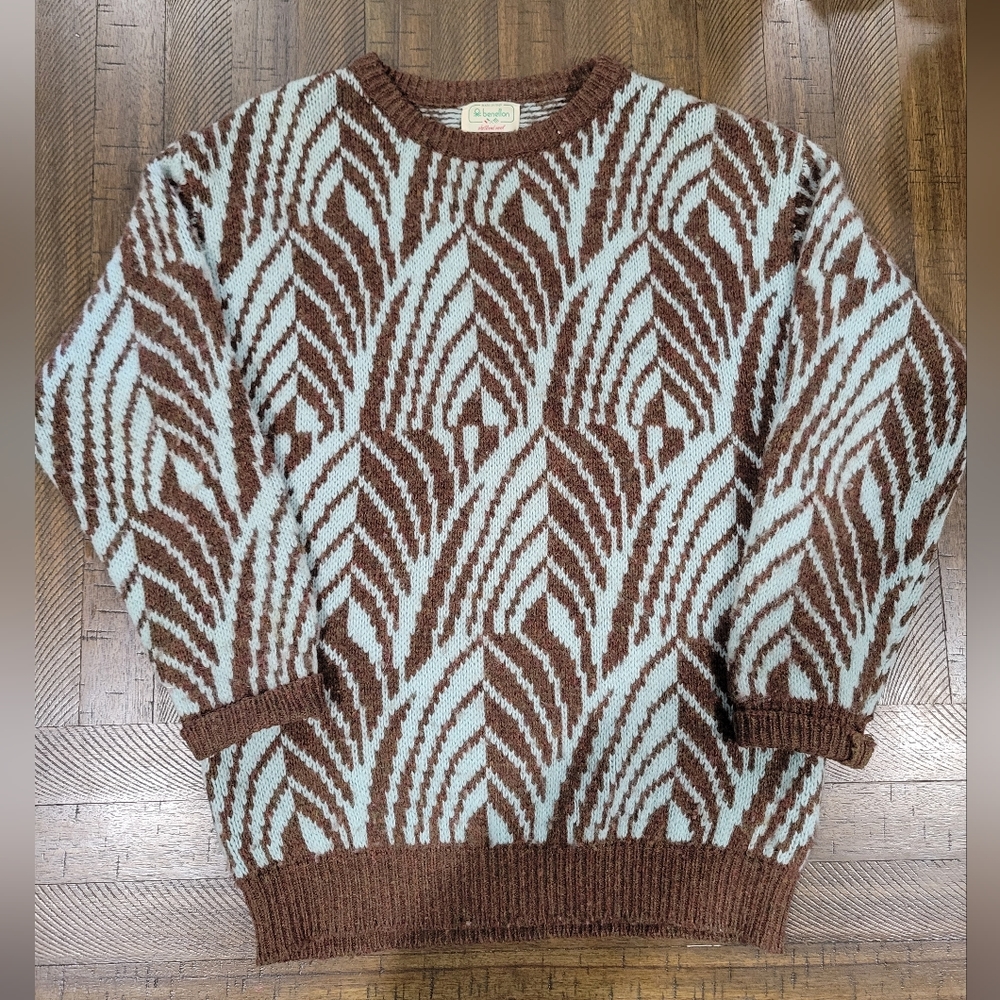 United Colors Of Benetton Brown and White Sweater